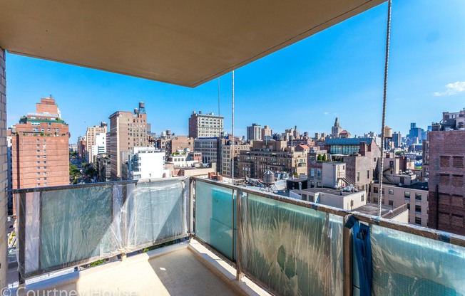 1 bed, 1 bath, 921 sqft, $7,675, Unit 18C