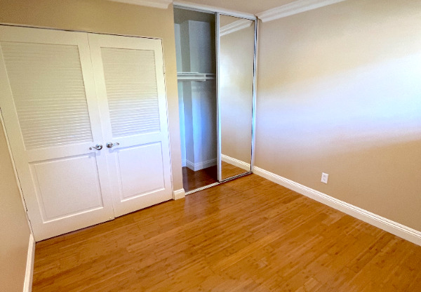 2 beds, 1.5 baths, 950 sqft, $4,195