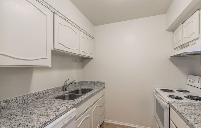 1 bed, 1 bath, $1,095, Unit # 11