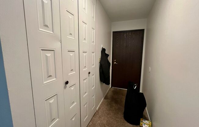 2 beds, 1.5 baths, $1,350, Unit 110