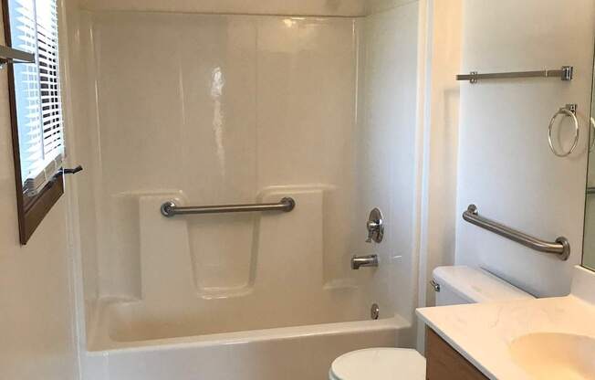 bright bathrooms in oakshire village at centennial park