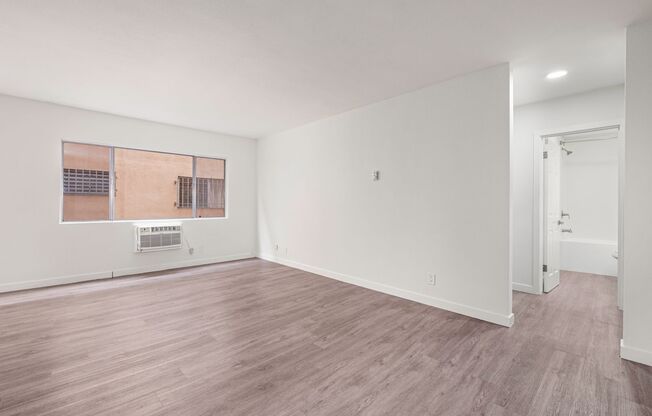 Studio, 1 bath, 500 sqft, $1,495, Unit 309