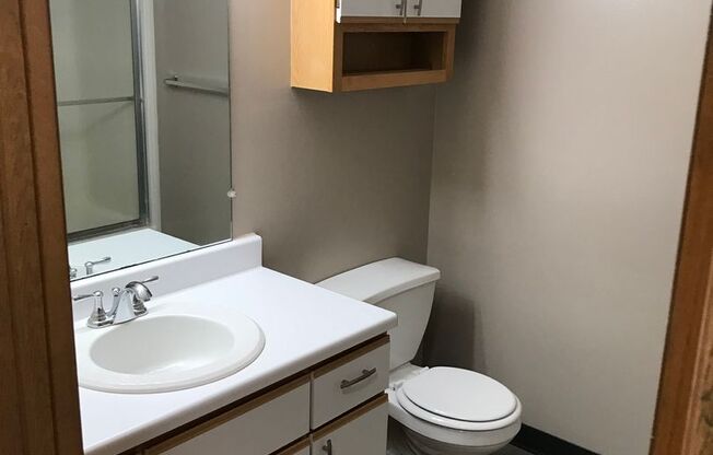 1 bed, 1 bath, 772 sqft, $1,039, Unit 2-204