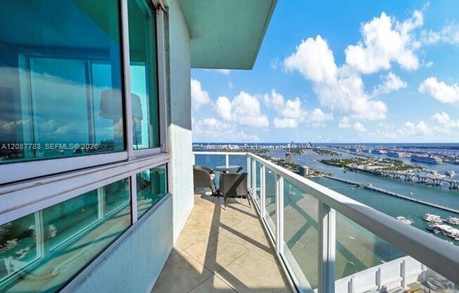 2 beds, 2.5 baths, $7,600, Unit # 5103