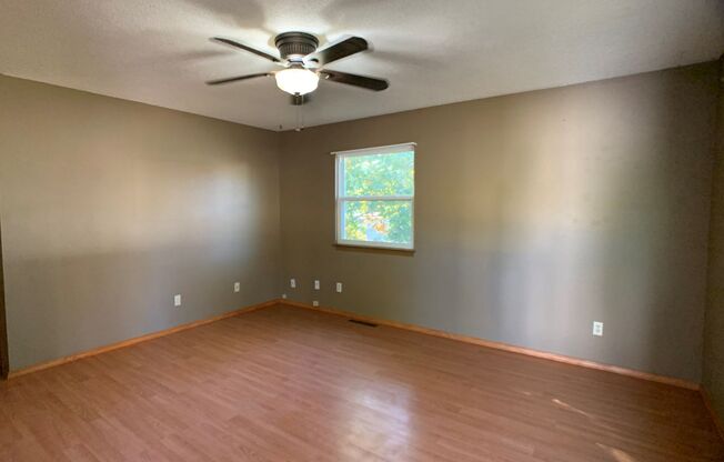 CLOSE TO FORT RILEY! FINISHED BASEMENT!
