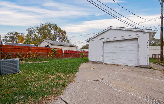 Welcome to this beautiful single-family home in Taylor, MI.