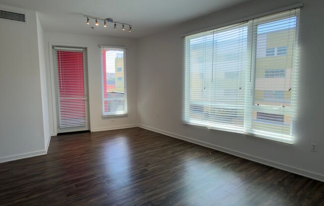 2 beds, 2 baths, 1,072 sqft, $3,495, Unit 525