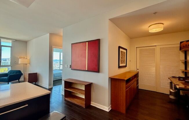 FURNISHED Modern 1BR + Den/1BA w/ Breathtaking Views, Deck + Housekeeping! AMSI