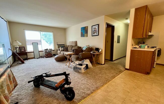 1 bed, 1 bath, $925, Unit 64