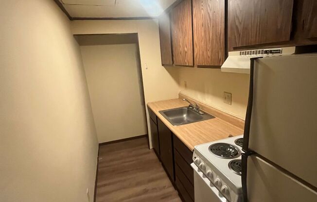 1 bed, 1 bath, $675, Unit 46