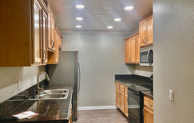 3 beds, 2 baths, 1,166 sqft, $3,195, Unit 908