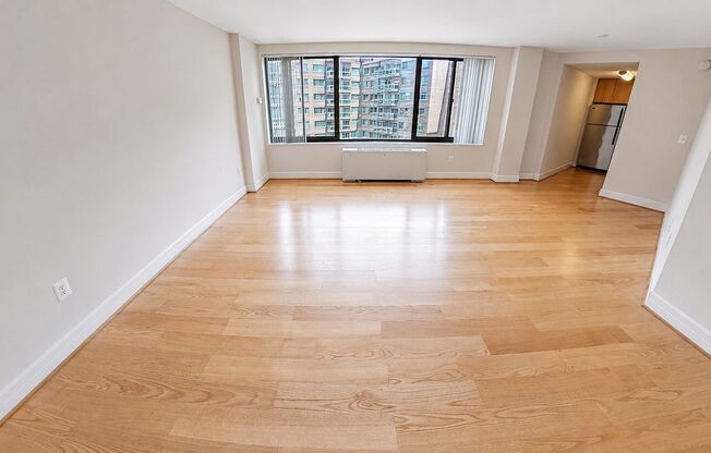 Studio, 1 bath, 470 sqft, $2,100