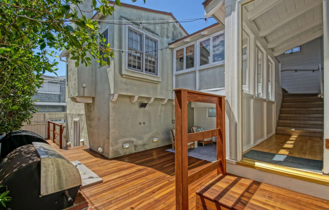 Beautifully Remodeled, Bright & Airy 3BR2BA Home w/ Loft/Den on Full Street to Alley Lot w/ Amazing Outdoor Space, Private Primary Bedroom Retreat & 2-Car Garage Just A Block from Grandview School & 5 Blocks to Beach!