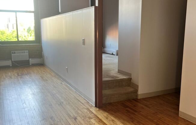 1 bed, 1 bath, 626 sqft, $1,750, Unit 45-425