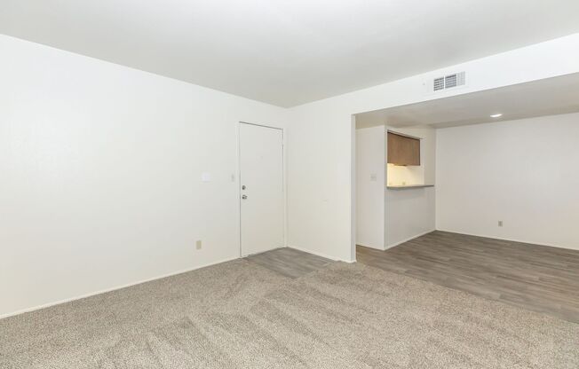 2 beds, 1.5 baths, 899 sqft, $1,262, Unit 2162