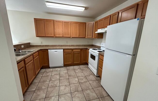 2 beds, 1 bath, $1,155, Unit 1958-16