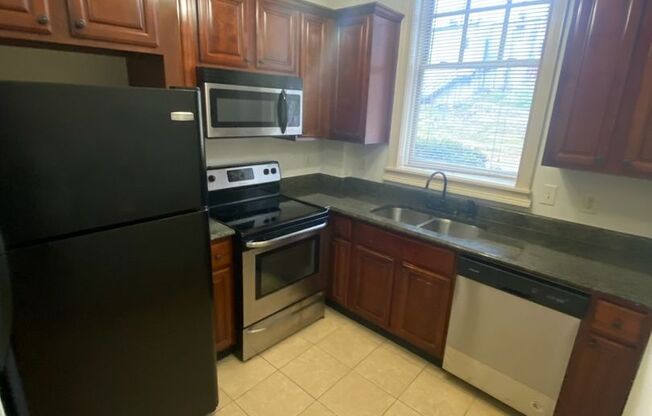 Welcome to 685 Penn Avenue Apartment Homes – Where Style Meets Substance!