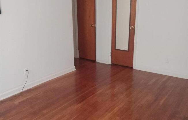 859 E 94 ST