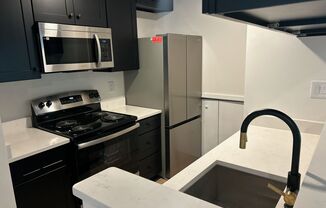 Spacious 2 bedroom Condo Uptown Charlotte  .( 500.00 off if you Move in by May 1, 2026)