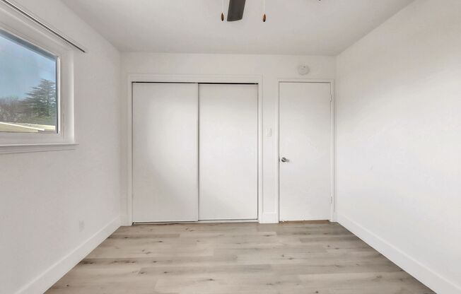 1 bed, 1 bath, 650 sqft, $1,350, Unit 5325-70