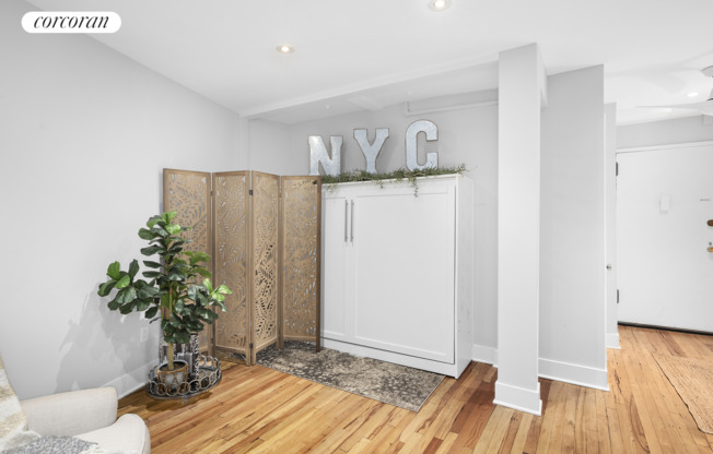 67 E 11 ST