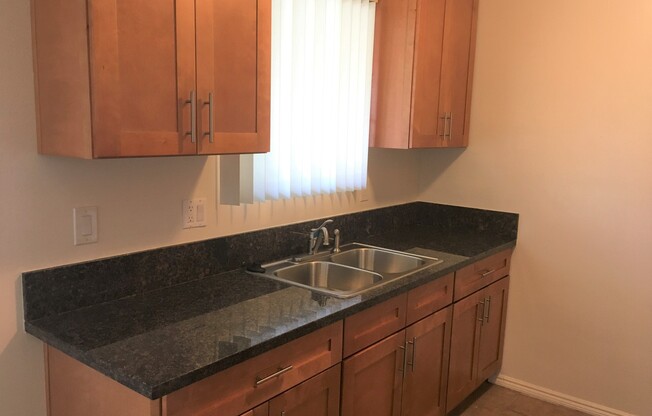 1 bed, 1 bath, 600 sqft, $1,750