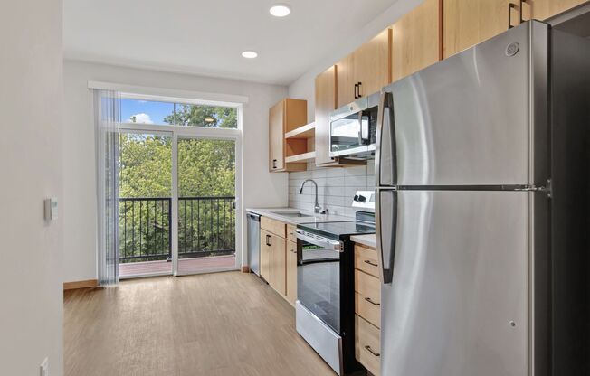Studio, 1 bath, 500 sqft, $1,400, Unit 208