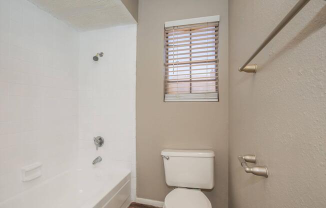 1 bed, 1 bath, 548 sqft, $750