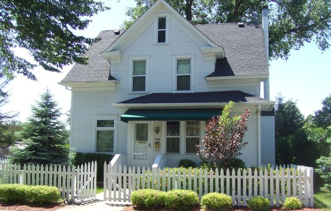 ENTIRE HOUSE: Spacious 4-Bedroom Home in Beautiful Prospect Park!