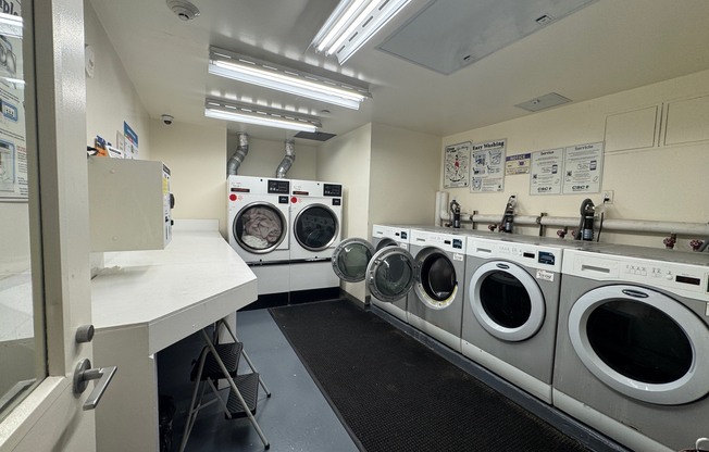 2 beds, 2 baths, $10,000, Unit 29B