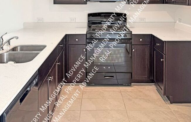 7608 BLUEBELL LN