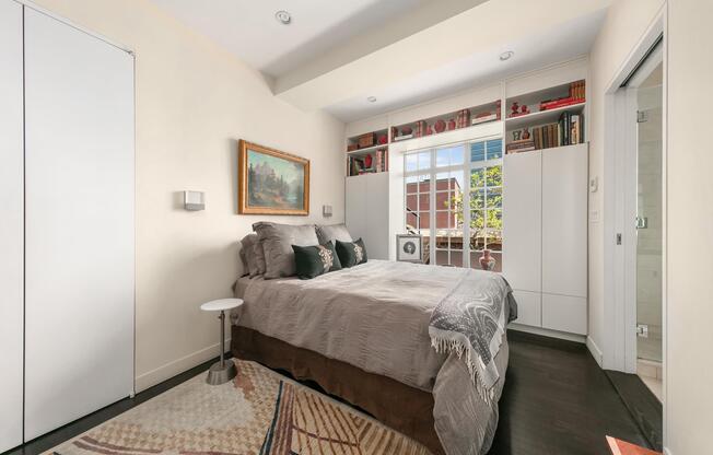 1 bed, 1 bath, $6,500, Unit PH14