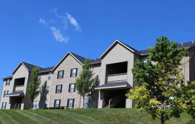 Property Exterior at Lake Forest Apartments, Westerville