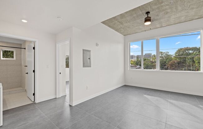 1 bed, 1 bath, 695 sqft, $2,695, Unit 301