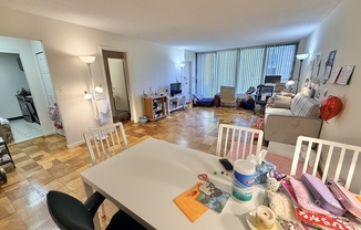1 bed, 1 bath, 880 sqft, $2,950, Unit 424