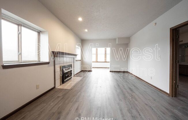 2 beds, 2 baths, 1,525 sqft, $1,199, Unit 1a