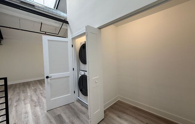 1 bed, 1.5 baths, 689 sqft, $3,395, Unit 209