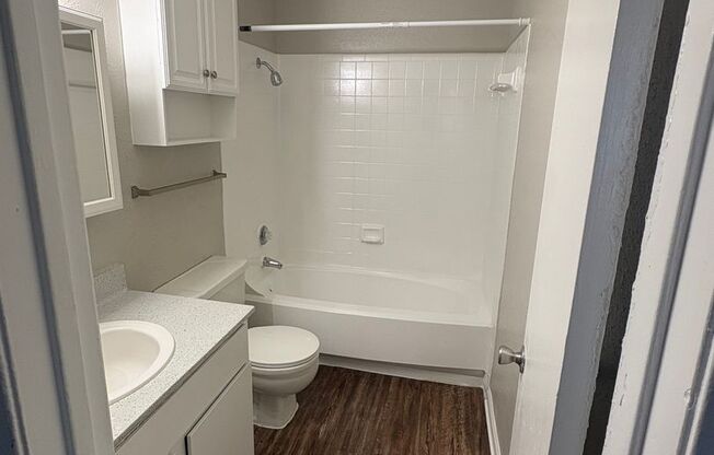 1 bed, 1 bath, $977, Unit 0416