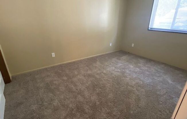 2 beds, 1 bath, 800 sqft, $880, Unit 3600-23