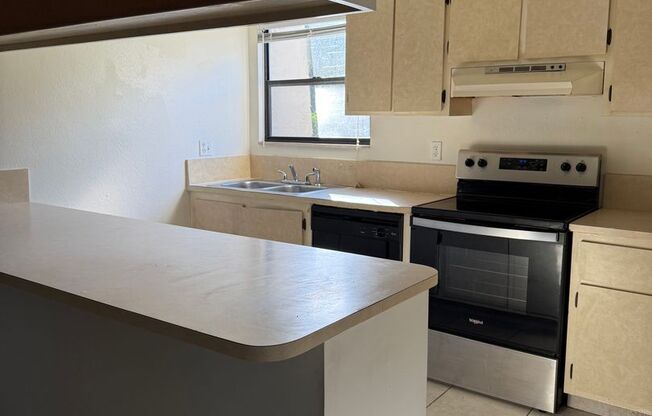 1 bed, 1 bath, $975, Unit Apt. B13