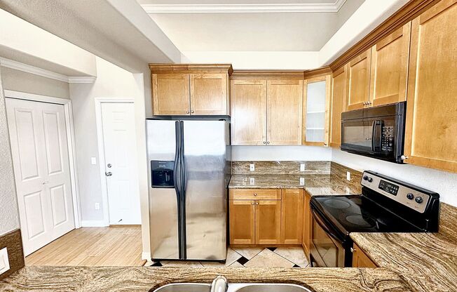 One Month Free - Spacious 2-Bed, 2-Bath Apartment in San Leandro