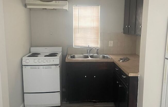 Cozy 1 Bedroom, 1 Bathroom Rental in Robstown