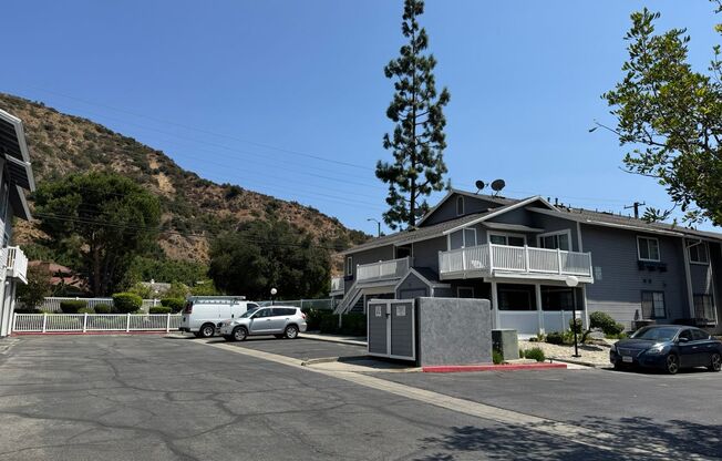 Lovely 2 Bedroom Condo in Azusa