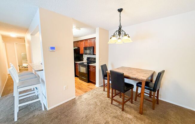 2 beds, 2 baths, $1,400, Unit Unit 924