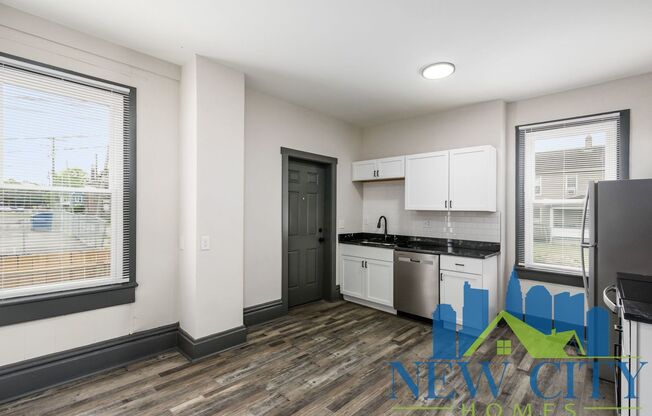 2 beds, 1 bath, 900 sqft, $1,375