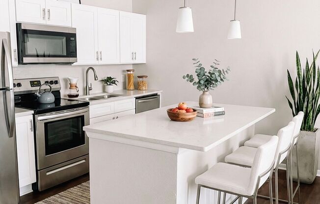 1 bed, 1 bath, 705 sqft, $1,225, Unit 2057