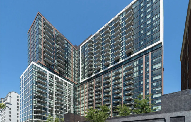 2 beds, 2 baths, $7,225, Unit 1904