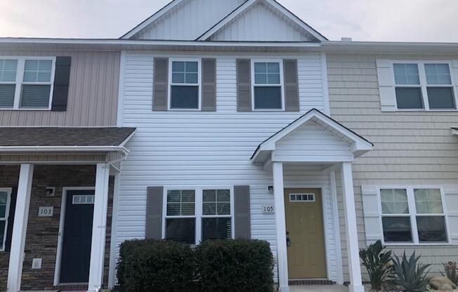 2 Bedroom, 2.5 Bath Townhouse located in Sneads Ferry