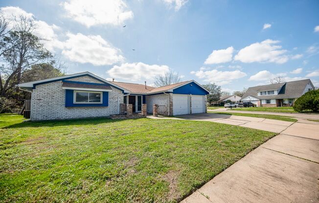 Coming Soon! Southwest Houston 3 bed/2 bath Rental House with Yard