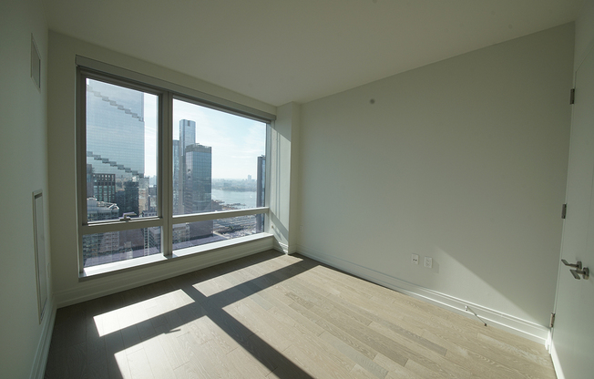 3 beds, 3 baths, $11,375, Unit 39B